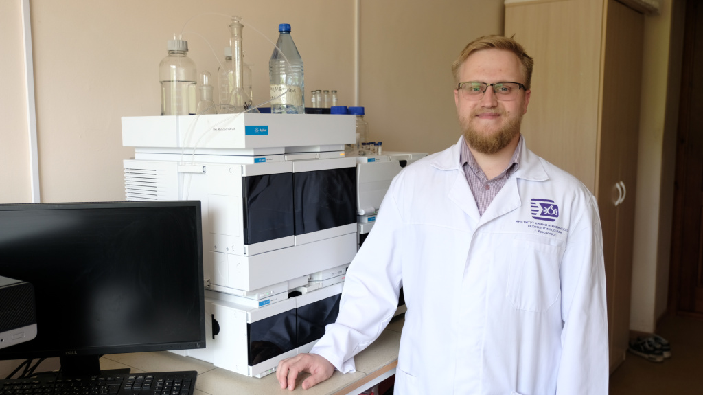 Виктор Голубков, младший научный сотрудник Института химии и химической технологии СО РАН.JPG